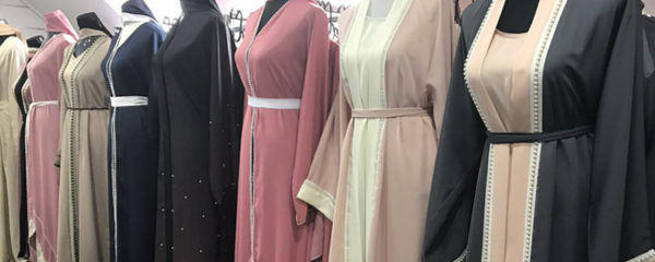 robes longues portées par la femme voilée